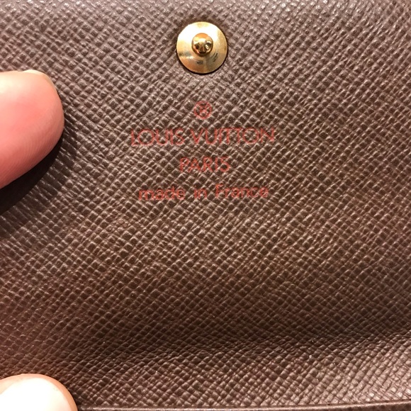 Louis Vuitton 6 key holder - Picture 6 of 8